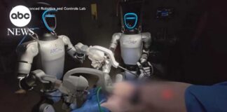 Humanoid robots perform surgery